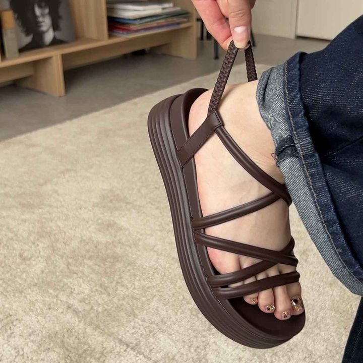 画像: ストラップも柔らかい