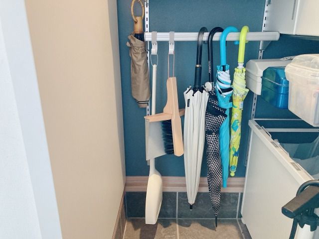 傘や掃除用具の収納