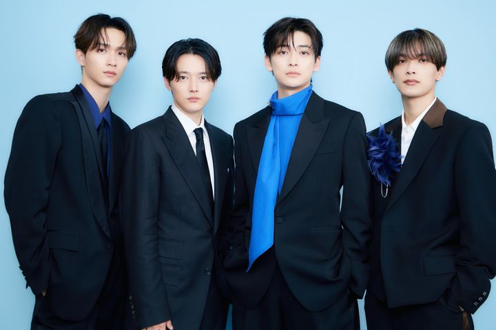 （左から）野村康太、櫻井海音、高橋文哉、高橋恭平 クランクイン！ 写真：高野広美 width=