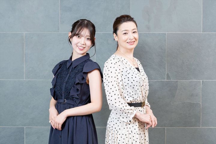（左から）阪口珠美、檀れい 写真：曳野若菜 width=