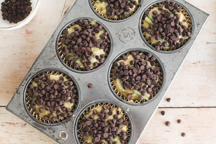 チョコチップをのせる