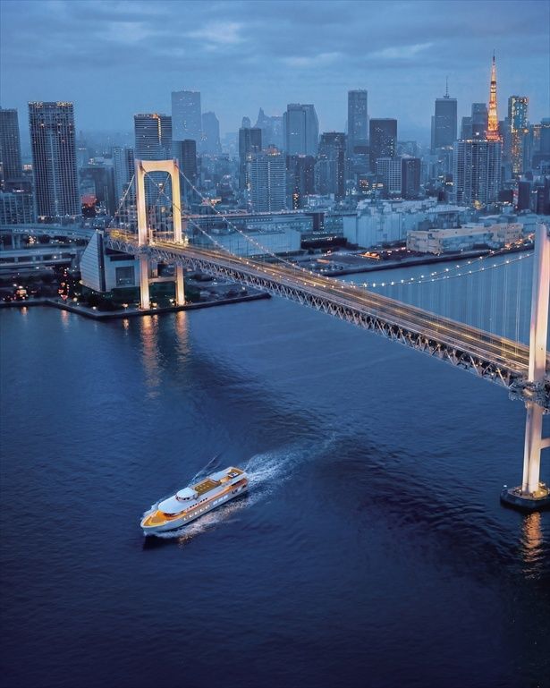 船内デザインのみならず、東京湾ならではの景観を楽しめることをコンセプトにしている