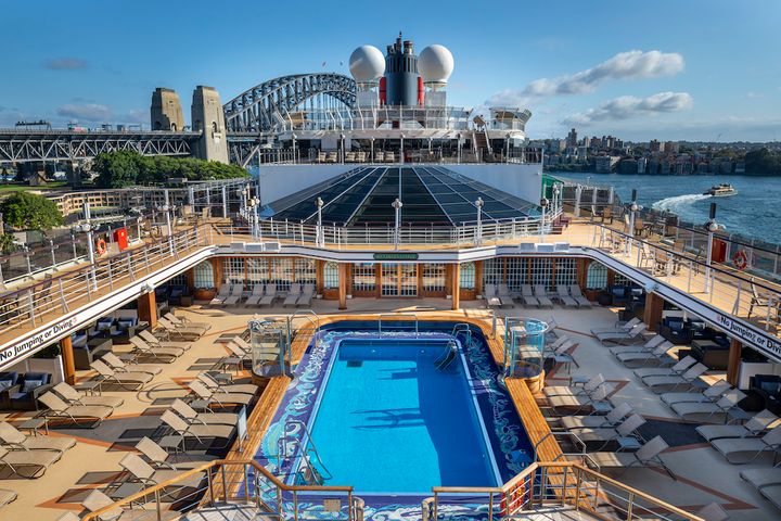 初めてのクルーズ旅行、「船内で過ごす一日」はどんなスケジュール？イギリスのクルーズ船「クイーン・エリザベス」でレポート