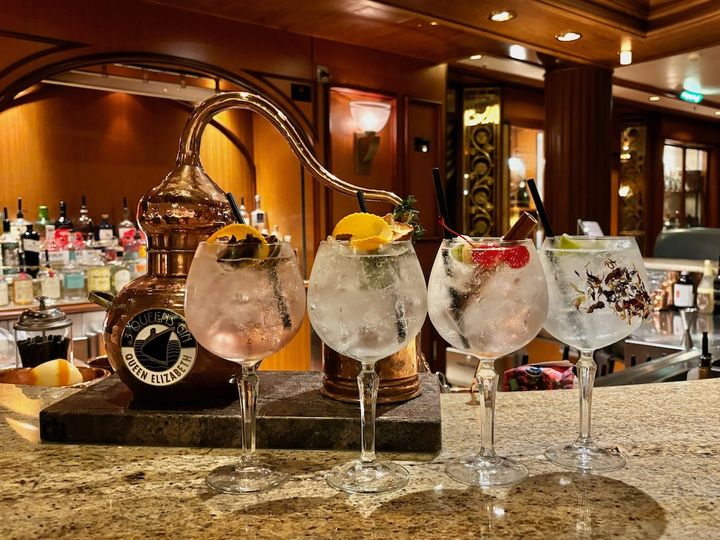初めてのクルーズ旅行、「船内で過ごす一日」はどんなスケジュール？イギリスのクルーズ船「クイーン・エリザベス」でレポート