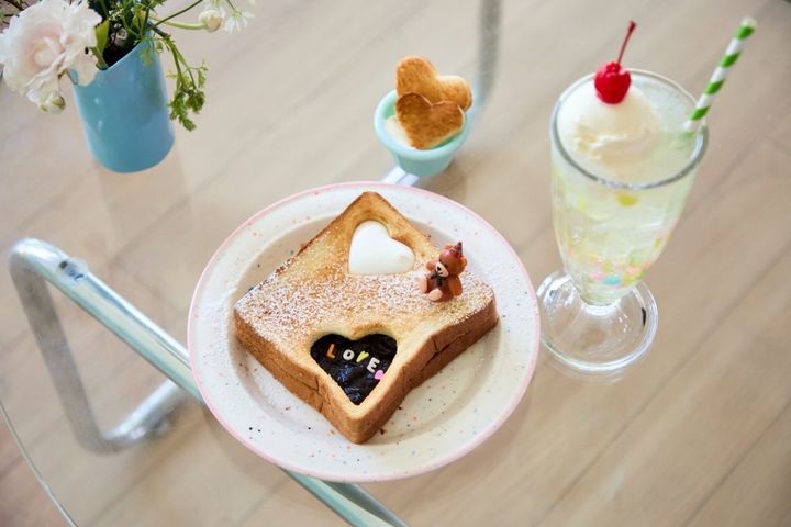 クリームチーズ×ブルーベリーのトースト「元カレトースト」W1万