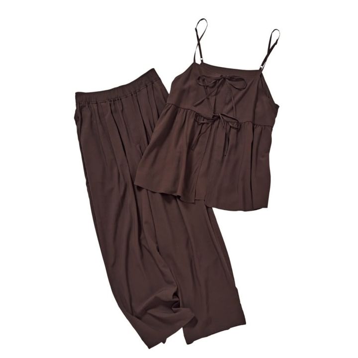 キャミパンツセット￥6,990（グローバルワーク／アダストリア）