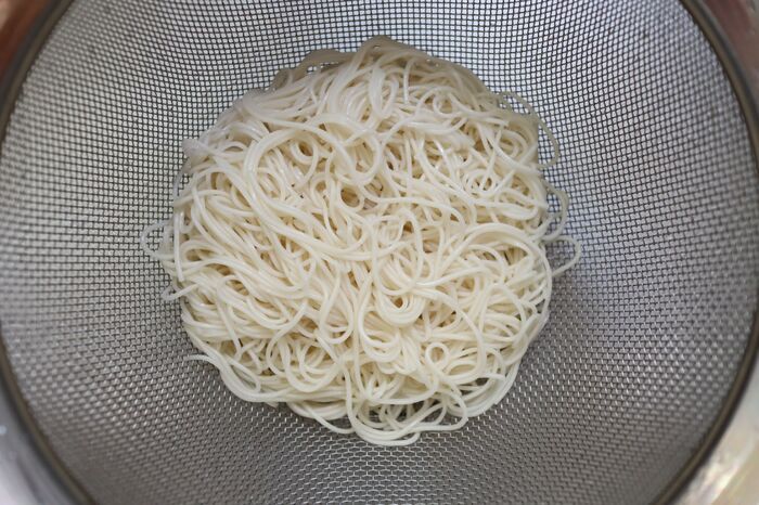 茹でて余ったそうめんは“即冷凍”が正解！自然解凍はNG！おいしいツルツル食感をキープする解凍方法とは？【やってみた】