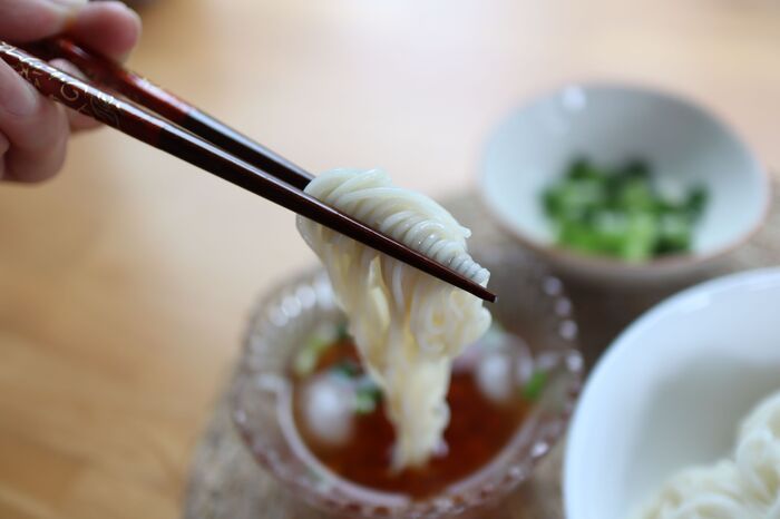 茹でて余ったそうめんは“即冷凍”が正解！自然解凍はNG！おいしいツルツル食感をキープする解凍方法とは？【やってみた】