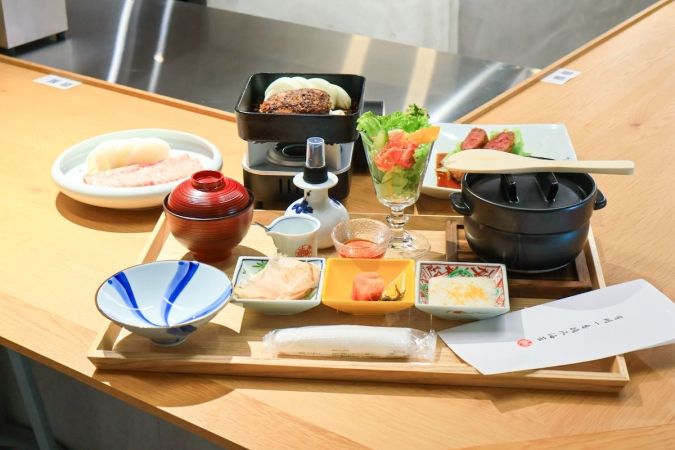 赤坂明徳 メニュー