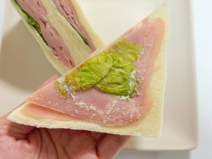 中までハムぎっしり