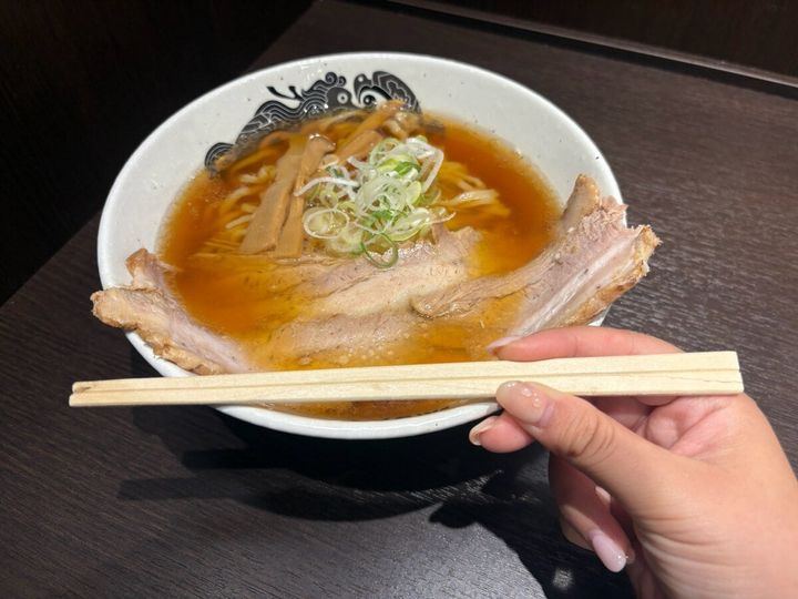 食堂はせ川 大判チャーシュー醤油らーめん