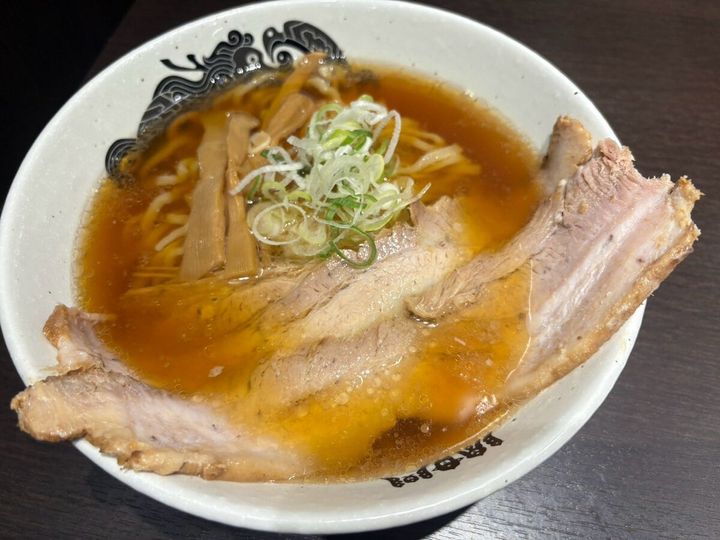 食堂はせ川 大判チャーシュー醤油らーめん