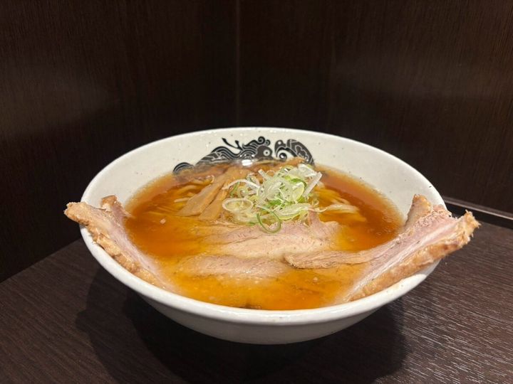 食堂はせ川 大判チャーシュー醤油らーめん