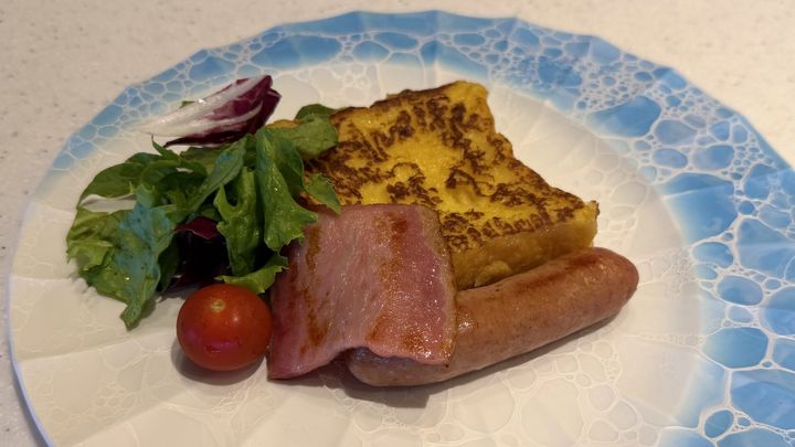 フレンチトースト ハーブソーセージ・厚切りベーコン