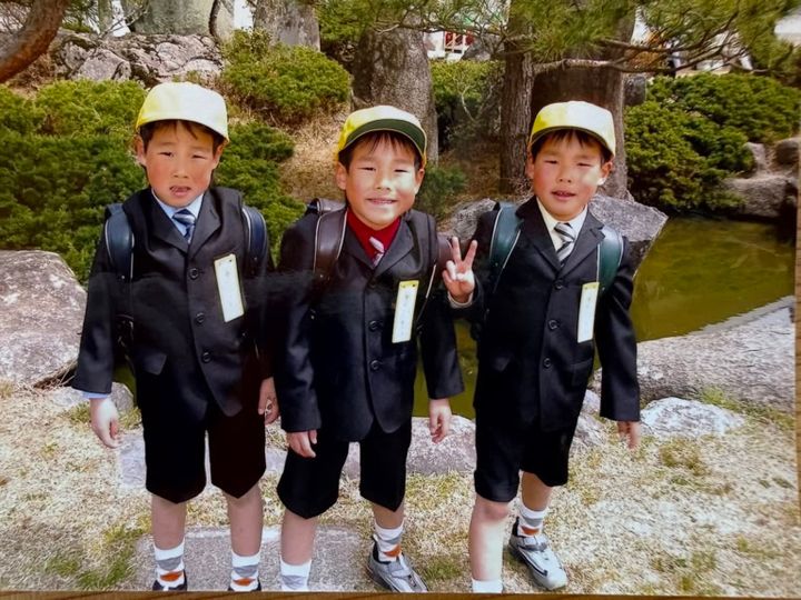 佐藤三兄弟の幼少期