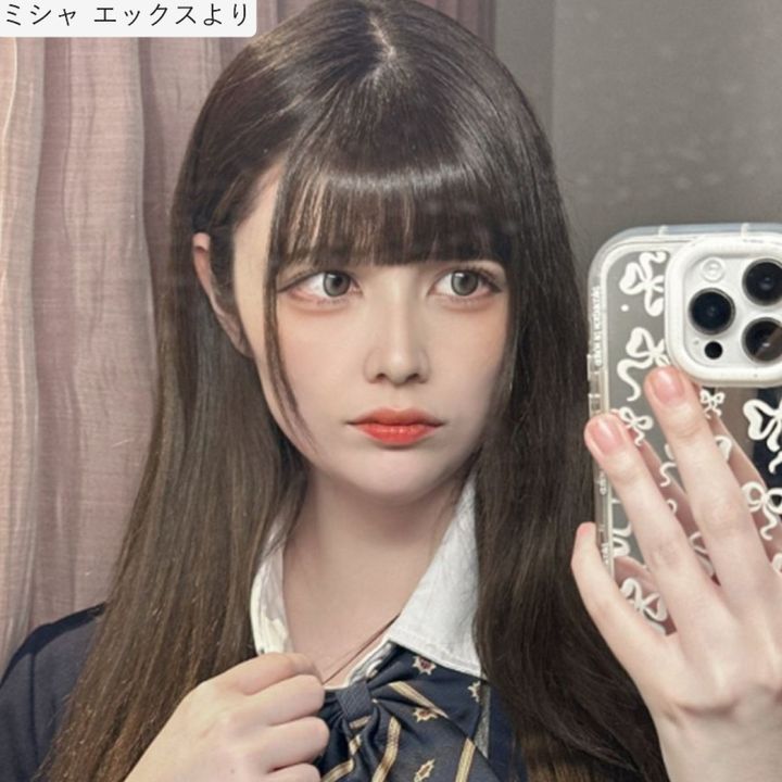 ミシャ、ソロショット ※「ミシャ」エックス width=