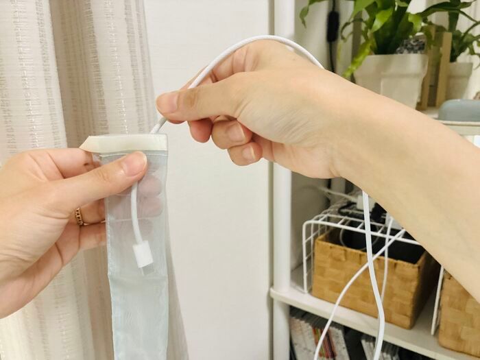 SNSで話題【キャンドゥ】1.45mの細長～い『専用ソックス』の正体は？通して結んでみたら…生活感が消えました♡