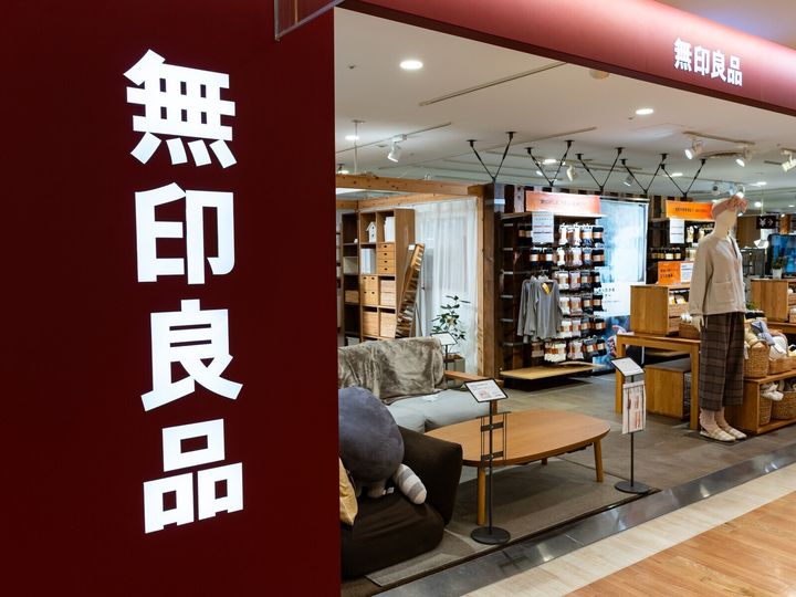 無印良品の「スチール爪切り」は、精密な刃付けによる切れ味の良さが特長の爪切りです。SNSで話題になったことで一時品薄になるほどの人気ぶりで、その魅力を紹介します。
