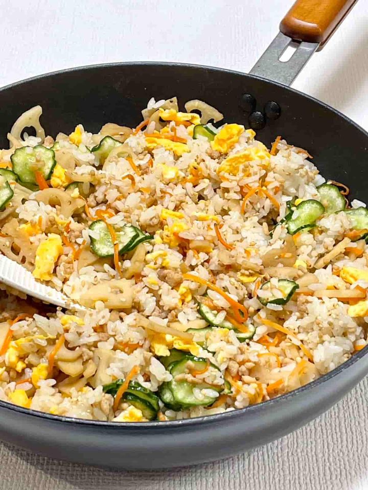 ワンパンでちらし寿司！鶏そぼろの彩りちらし寿司