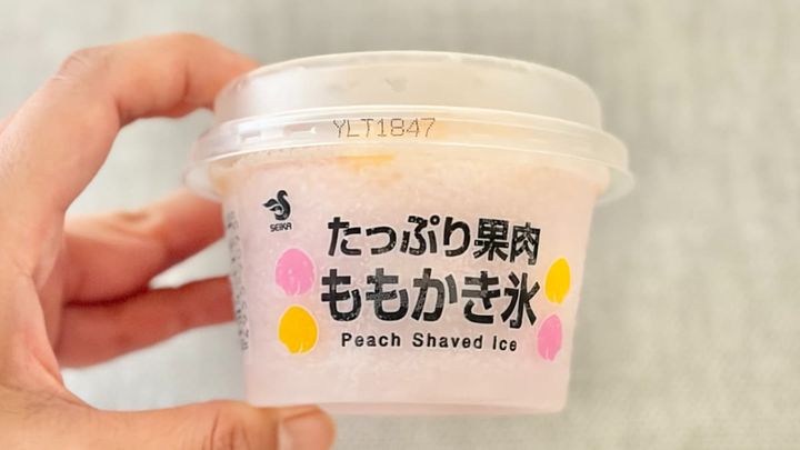 「果汁多めでちゅき♡」【ファミマ限定】“夏の味”桃がたっぷりのかき氷