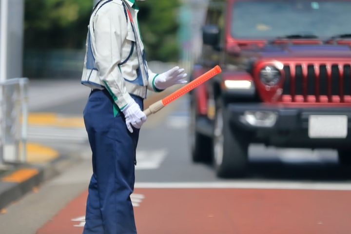 自宅前の道路が工事車両でふさがれ、日常生活に支障（画像はイメージ）