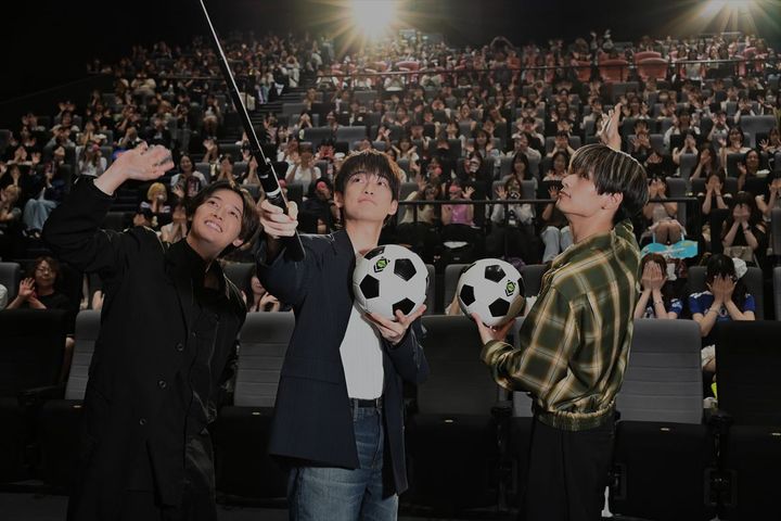 映画『ブルーロック』IMAX上映記念舞台あいさつに登壇した（左から）櫻井海音、高橋文哉、高橋恭平 （C）金城宗幸・ノ村優介／講談社 （C）CK WORKS width=