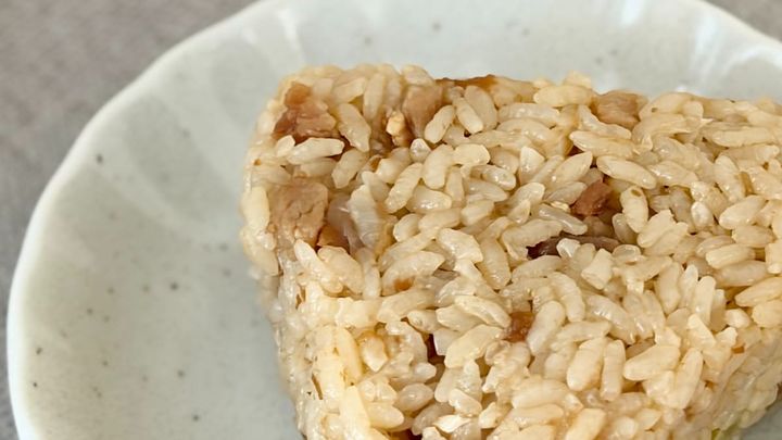 その味は「まさにスタミナ飯」！【ローソン】満足感高めの新作おにぎり