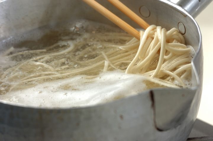冷やし月見きつねうどんの下準備1