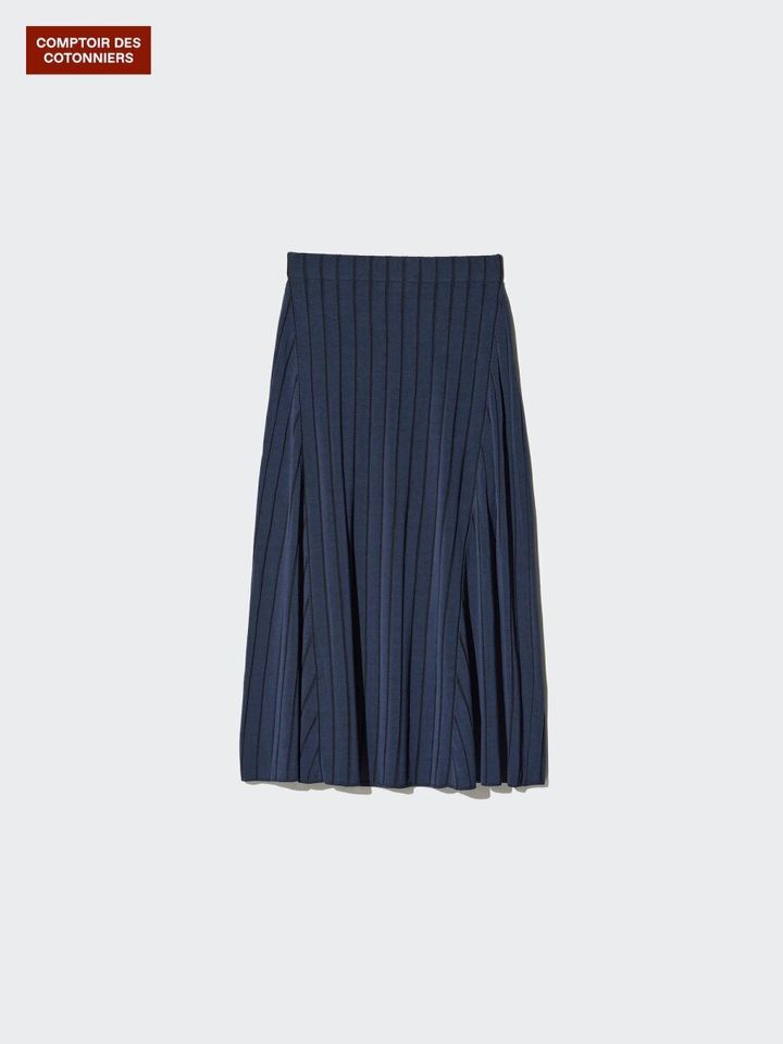 青いプリーツニットロングスカート