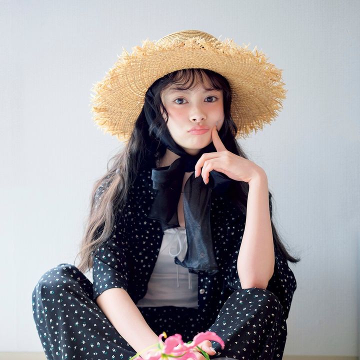 【伊藤百花】夏のおしゃれはエブリデイCOLORME♡④【小花柄シャツ＆パンツ】