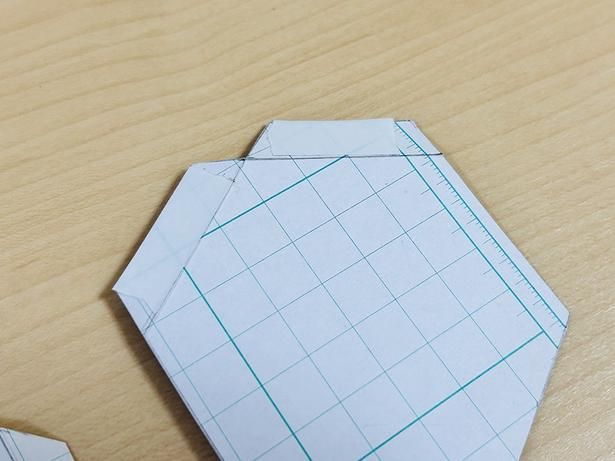  まだはくり紙ははがさないこと