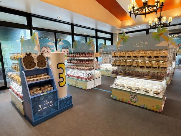 映画の世界観を楽しめる店内。かわいいグッズに囲まれ、つい時間を忘れてしまいそう