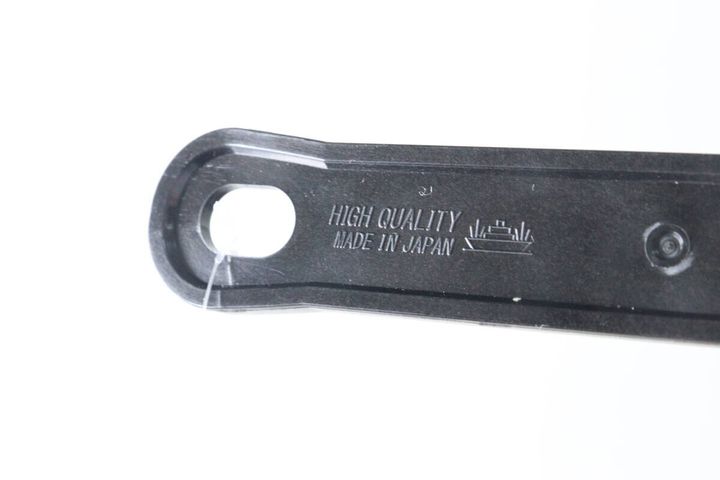 ヘラの持ち手部分に「HIGH QUALITY MADE IN JAPAN」と刻印されているクローズアップ