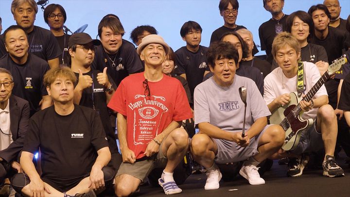 『劇場版 TUBE 40th Anniversary Live ＆ Documentary 〜40周年の航海記〜』場面写真 （C）WOWOW width=