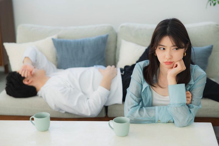 旅行や帰省の際に家族や友人など、身近な人と衝突してしまう原因は？（画像はイメージ）