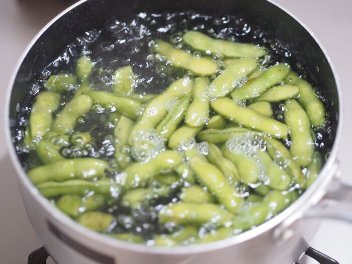 枝豆は「塩分4％」で茹でるのが大正解！？お店の味級にウマくなる裏ワザを試してみた結果