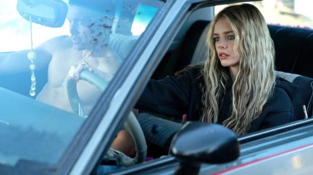 逃走車のドライバーだった過去を持つ女性を演じた『イーニー・ミーニー』 [c] Hulu / Courtesy Everett Collection