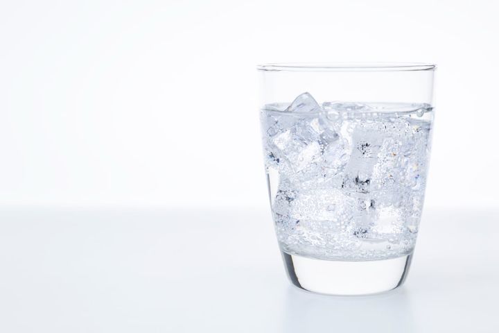 炭酸水を飲むときの注意点とは？（画像はイメージ）