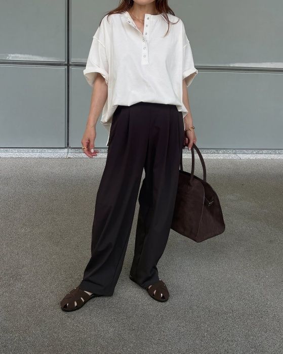 UNIQLO「ウルトラストレッチアクティブワイドパンツ」