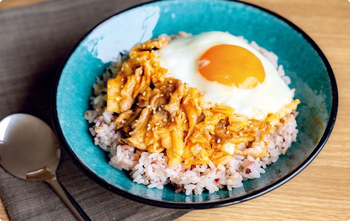 ジャンクそうだけど意外とヘルシー!? SNSで大バズリのトレンドレシピを再現！