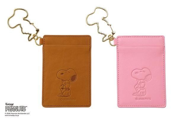 「PEANUTS パスケース(定期入れ)」(1万1110円) (C) 2026 Peanuts Worldwide LLC