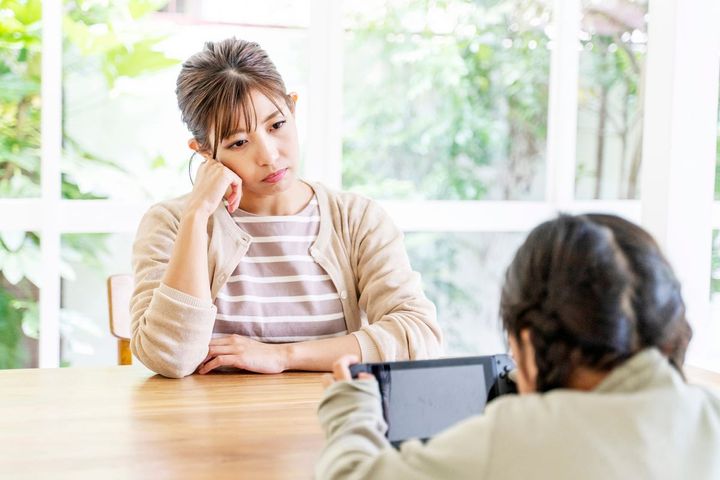 夏休み中、子どもの言動や過ごし方に「メンタル限界」を感じてしまう保護者は少なくない（画像はイメージ）
