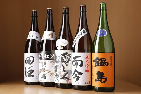 【東京都千代田区】テラス席完備！和食と全国の日本酒を楽しめる「和食日和 おさけと 大手町」が開業