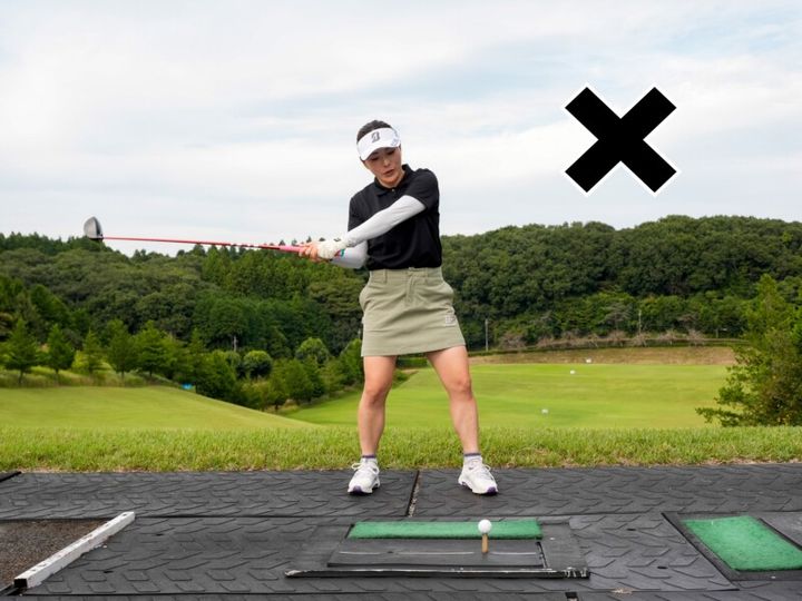 振り遅れの原因は「グリップエンドの向き」だった！ドライバーのヒント