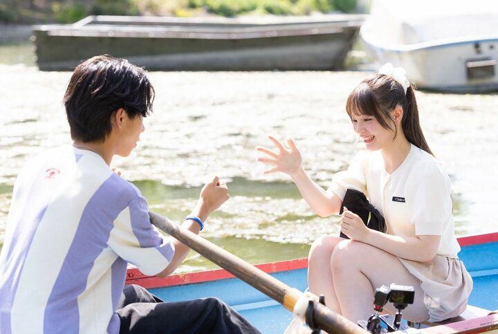 ミニスカート姿がかわいすぎるダレノガレ明美の姪