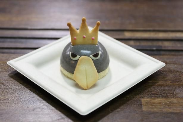 人気のハシビロコウをモチーフにした「ハシビロ王のケーキ」は見た目も味もいちおし 画像：神戸どうぶつ王国
