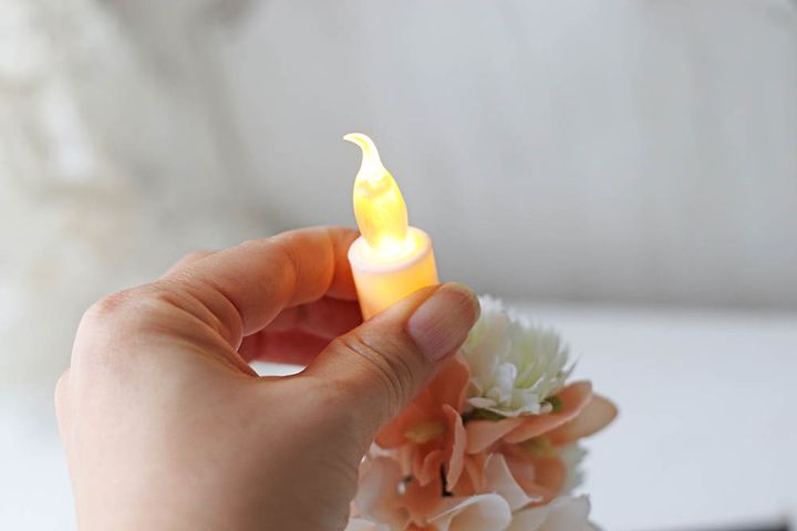 LEDキャンドルを点ける