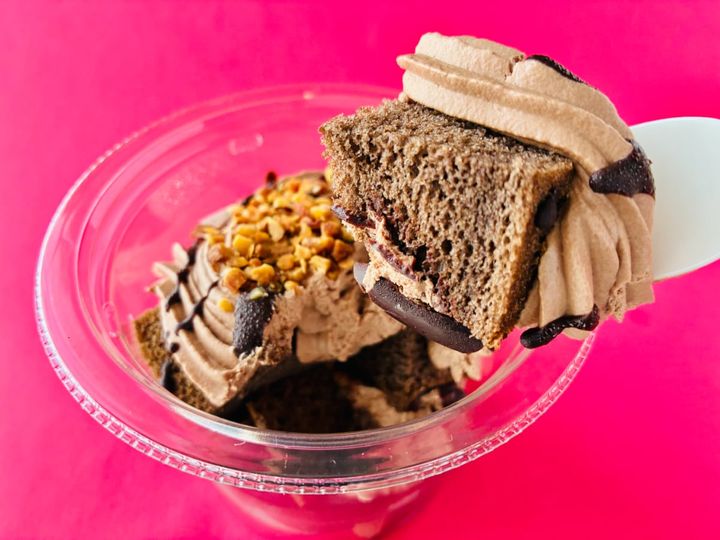 「チョコの美味しさがめっちゃ楽しめる！」【セブン】「パリパリ食感ショコラシフォン」