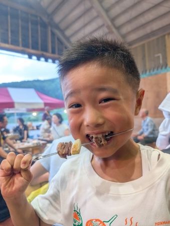 【岩手県久慈市】牛とふれあい、地域の自然や食を体験する2日間！親子向け「いのちの物語体験」ツアー