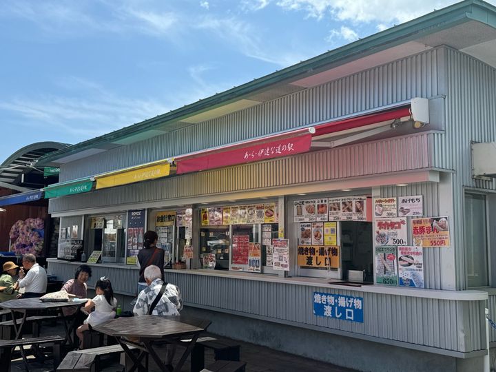 あ・ら・伊達な道の駅の屋外ショップ外観